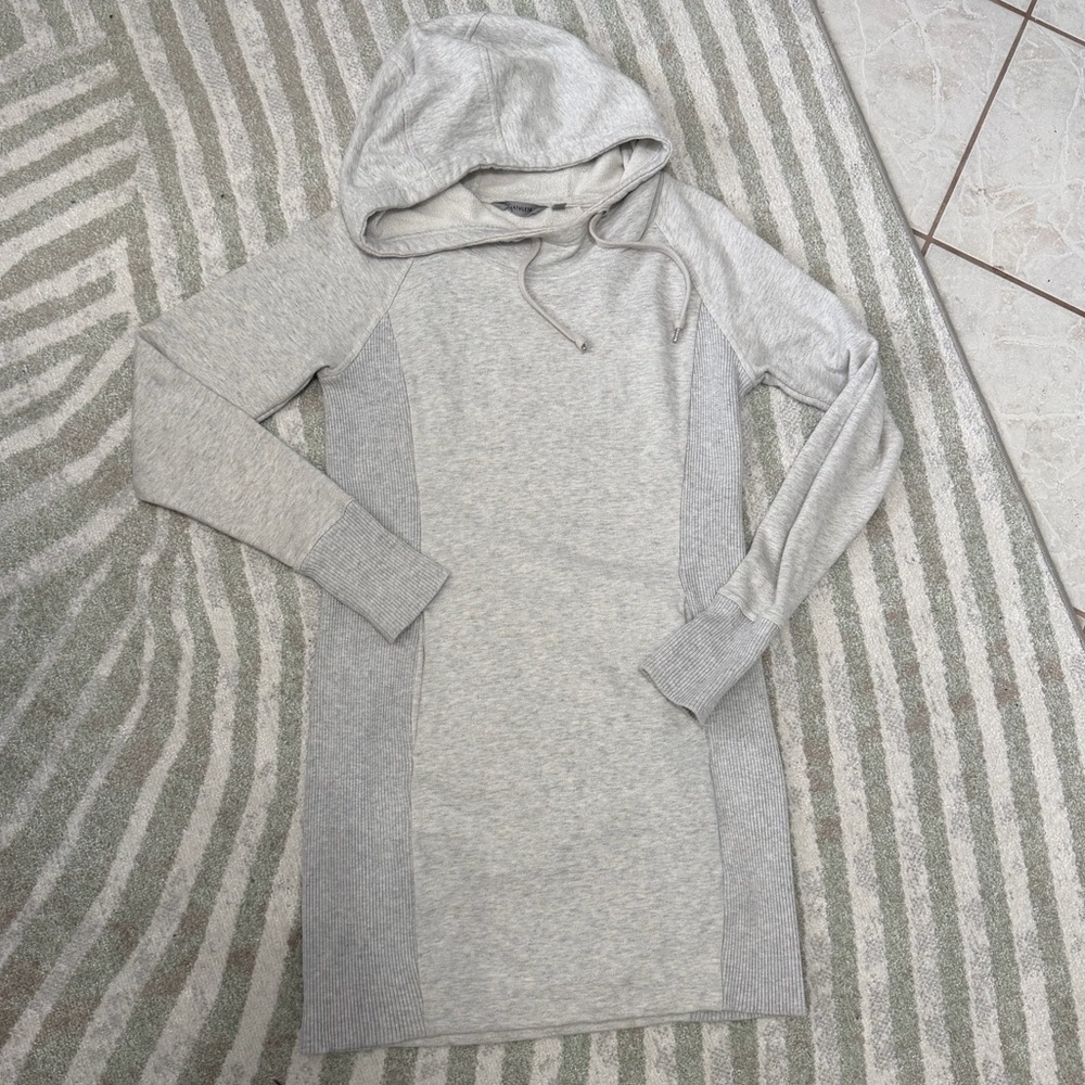 Athleta Heathered Light Gray Hooded Pullover